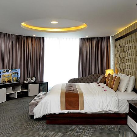 The World Hotel Να Τρανγκ Εξωτερικό φωτογραφία