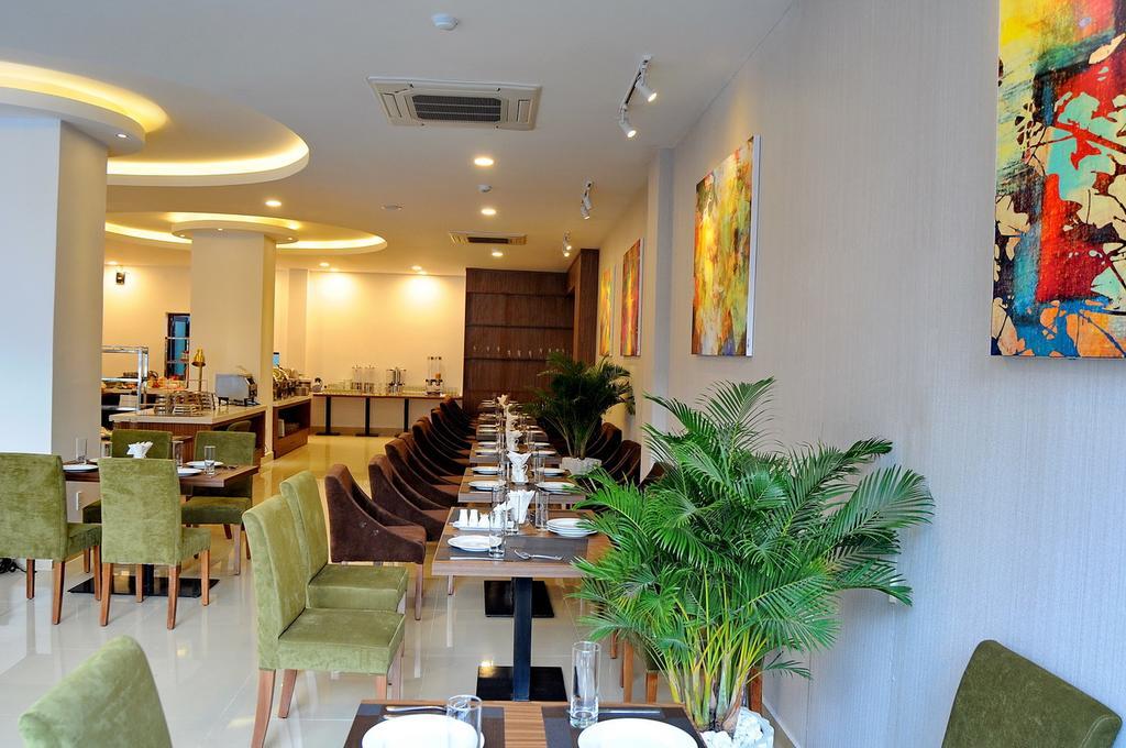 The World Hotel Να Τρανγκ Εξωτερικό φωτογραφία
